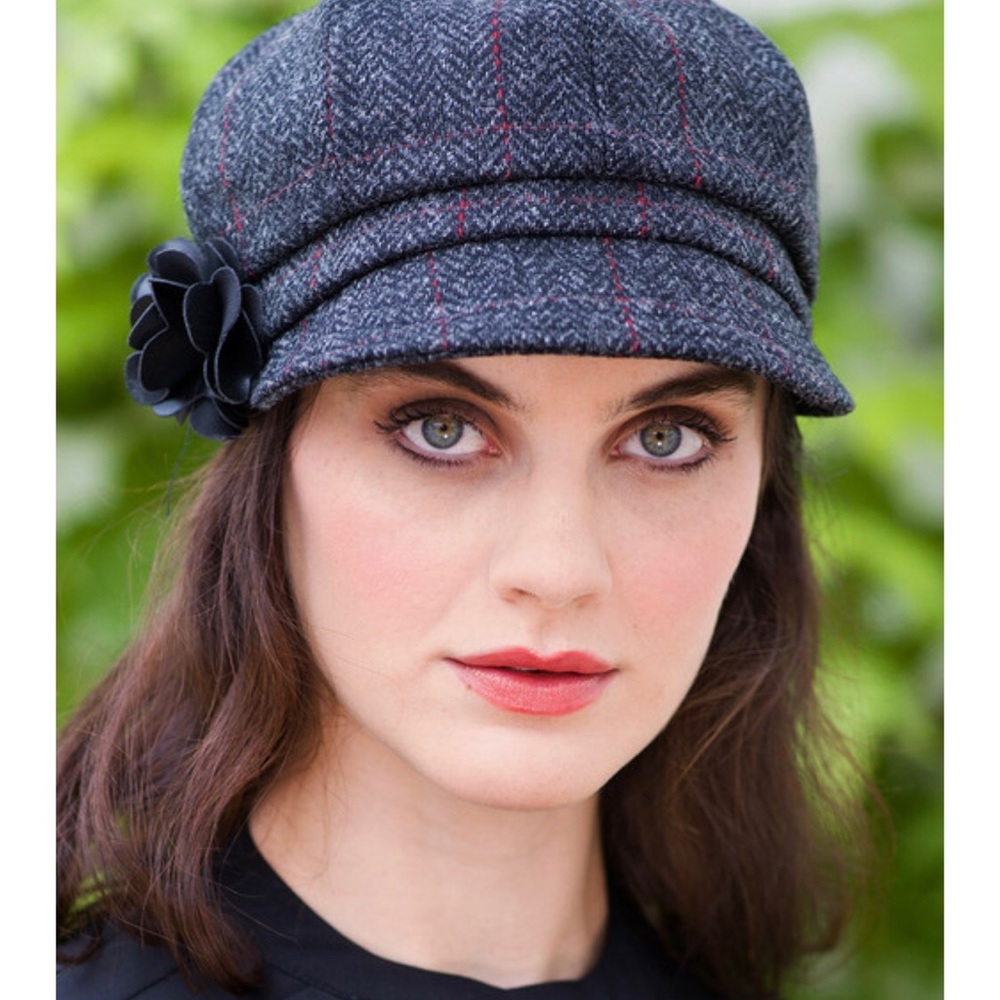 Micros Irish tweed plaid wool newsboy hat